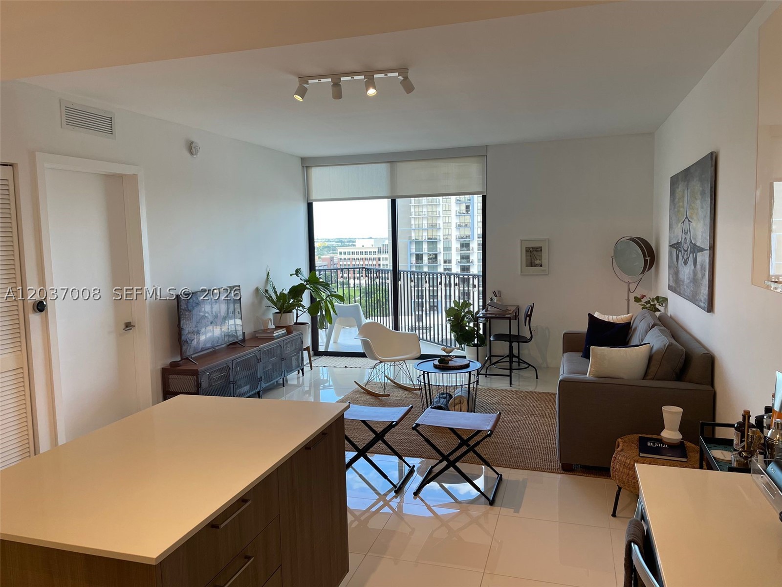 5252 PASEO CONDO - Residential Lease
