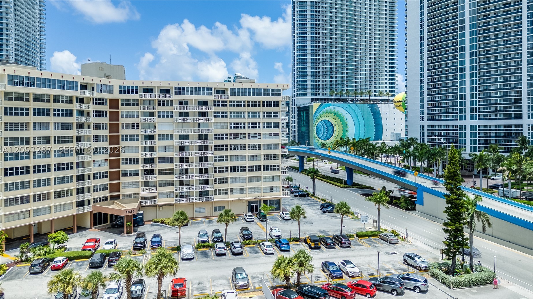 IMPERIAL TOWERS CONDO - Residential
