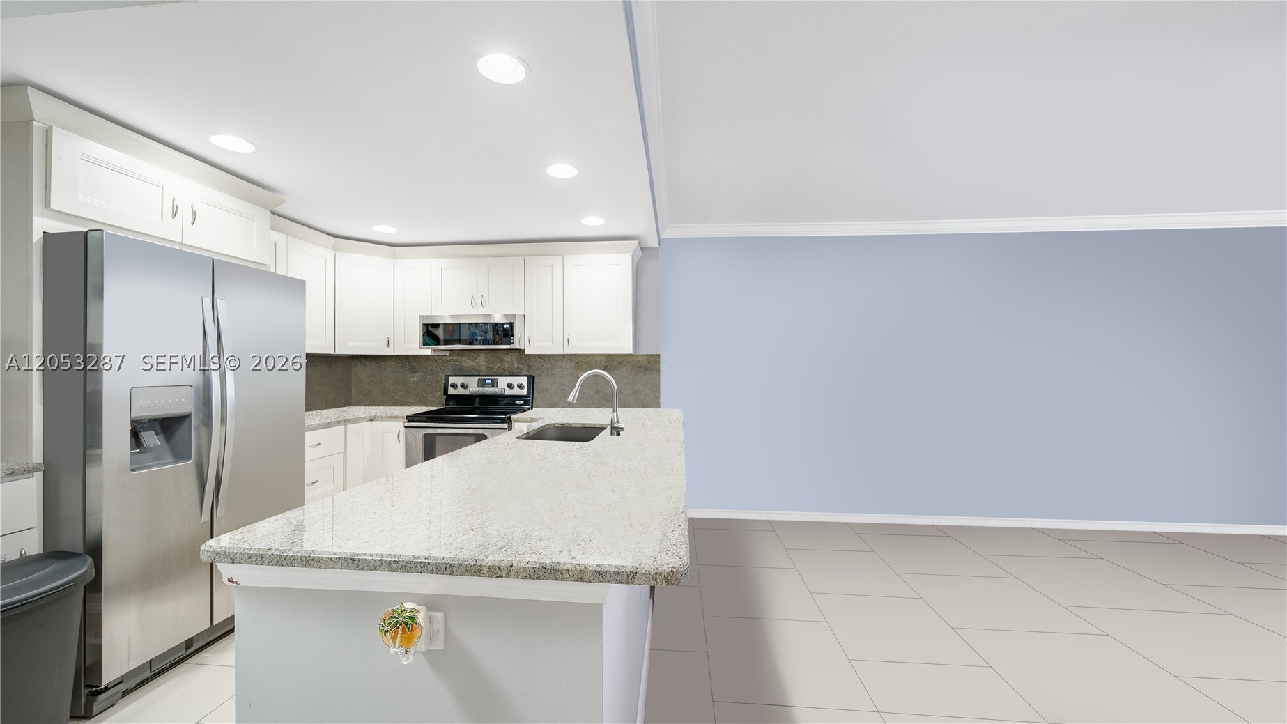 IMPERIAL TOWERS CONDO - Residential