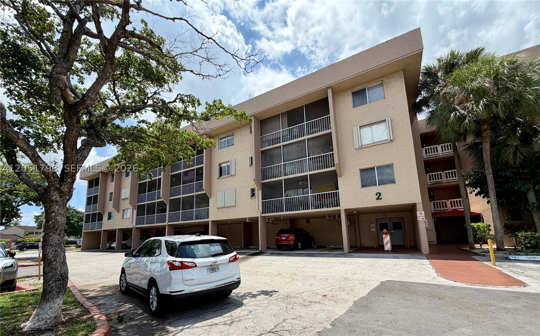 COUNTRY LANE CONDO #2 - Residential