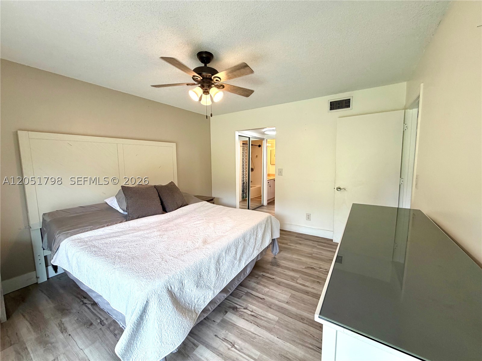 COUNTRY LANE CONDO #2 - Residential