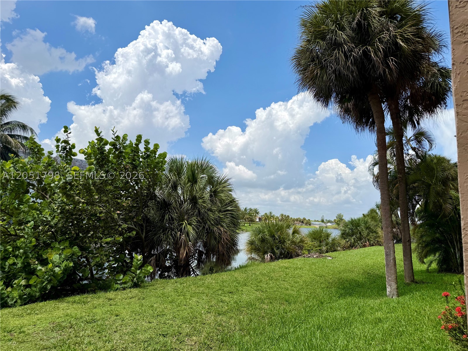 COUNTRY LANE CONDO #2 - Residential