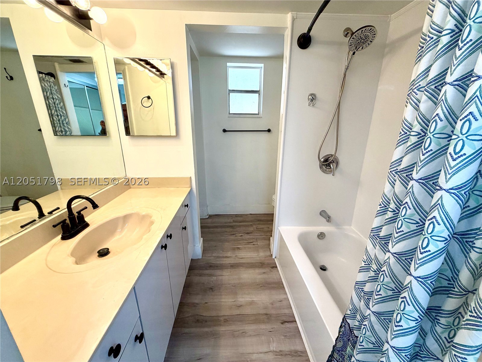COUNTRY LANE CONDO #2 - Residential