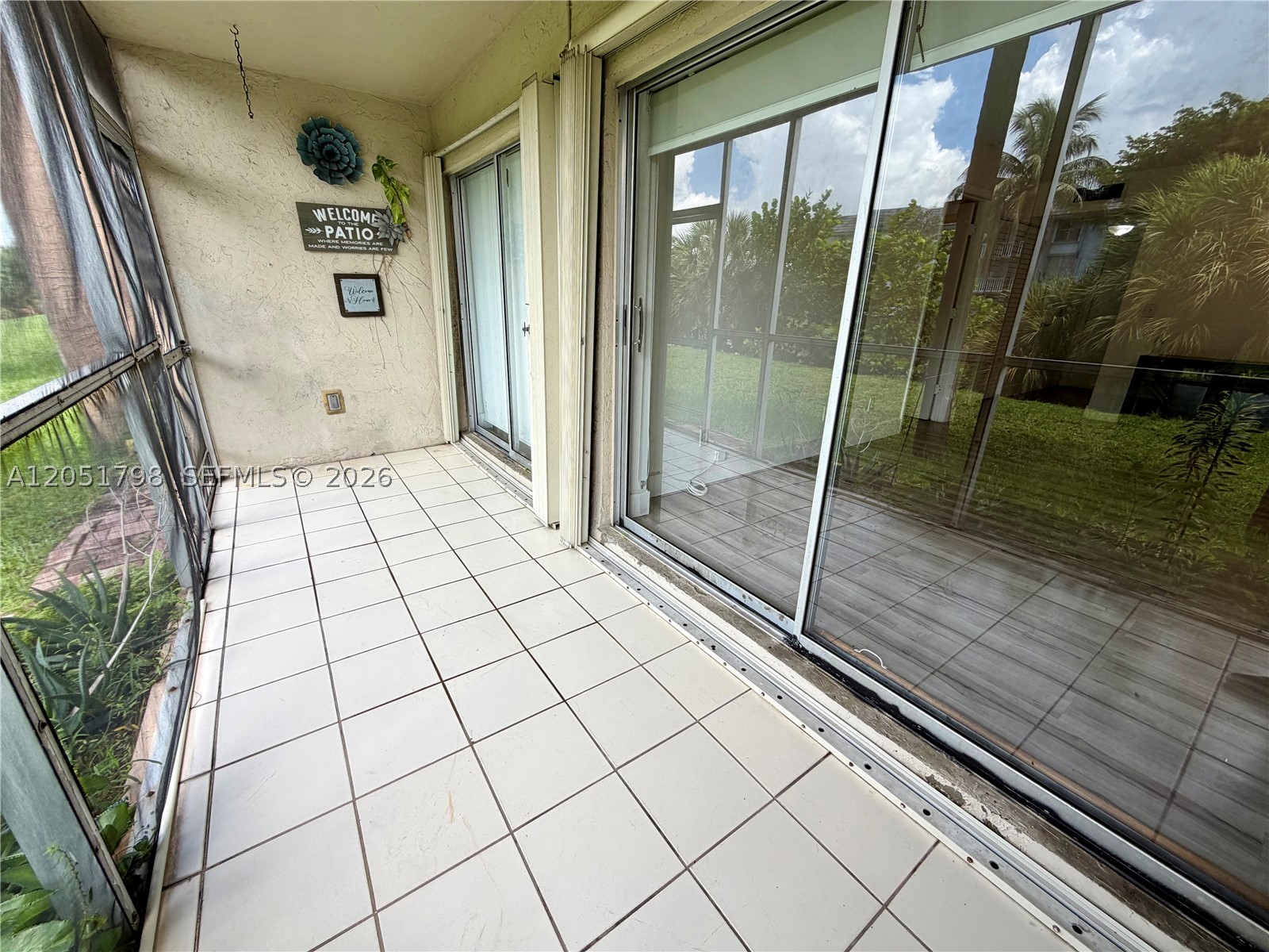 COUNTRY LANE CONDO #2 - Residential