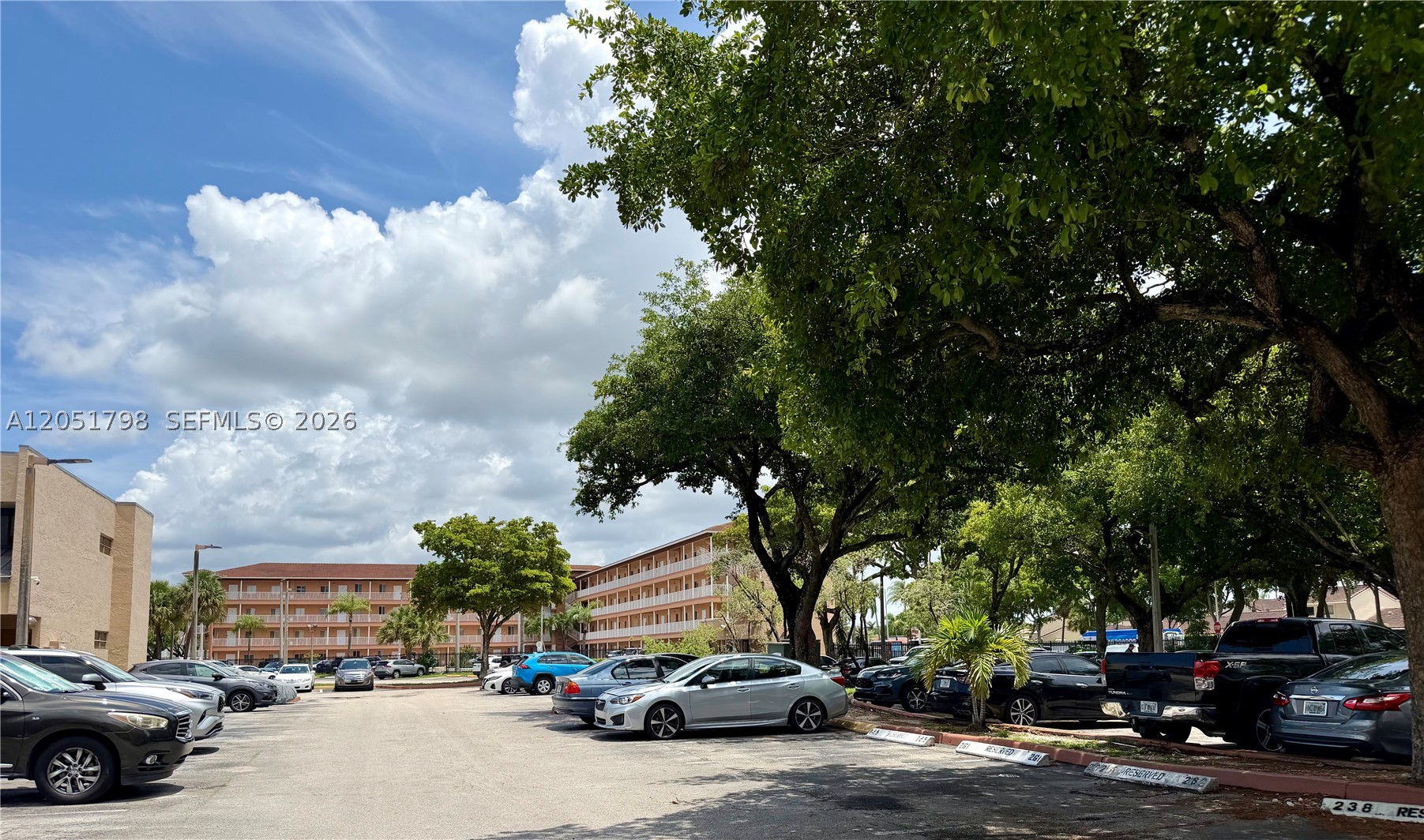 COUNTRY LANE CONDO #2 - Residential