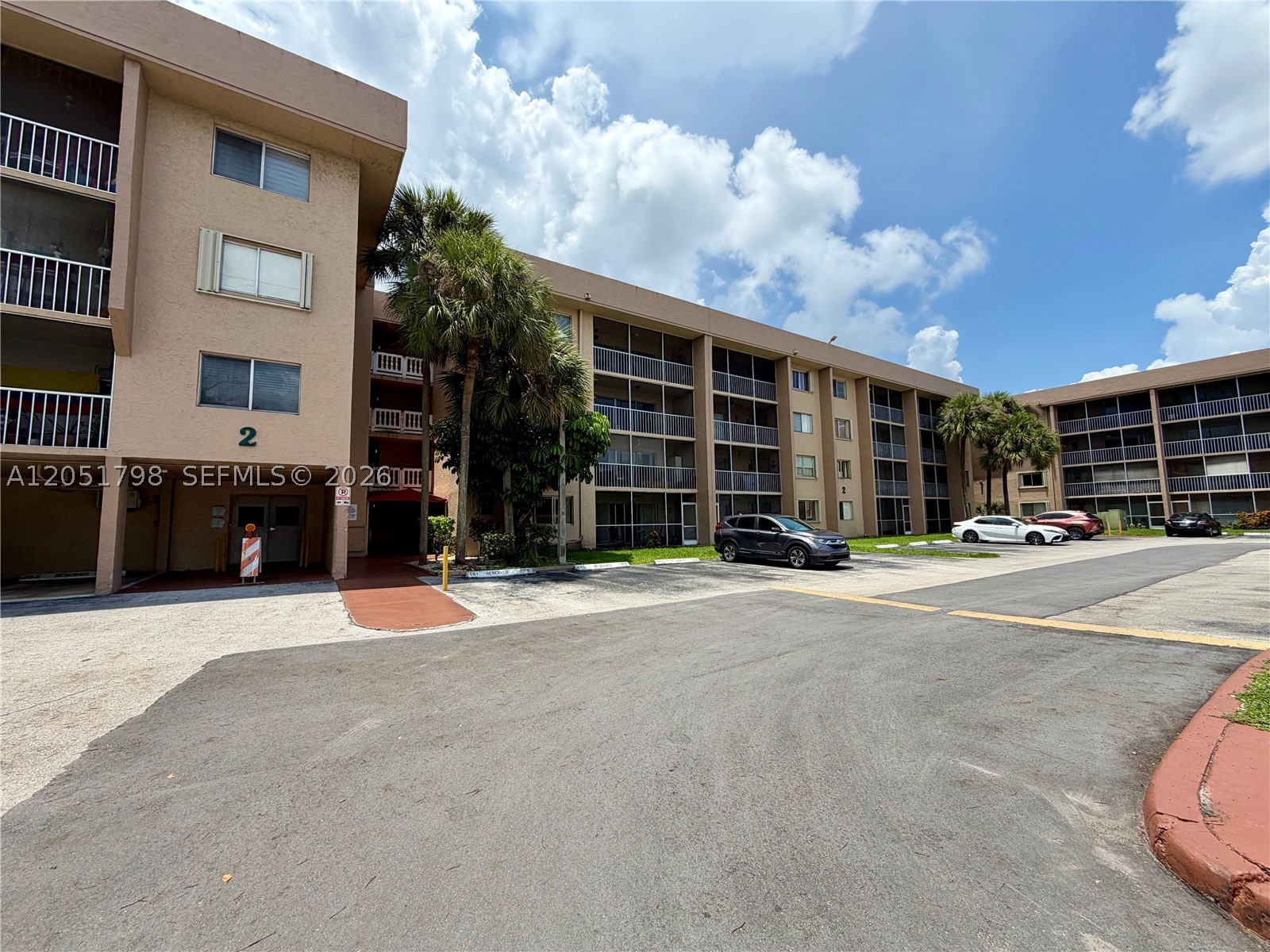 COUNTRY LANE CONDO #2 - Residential