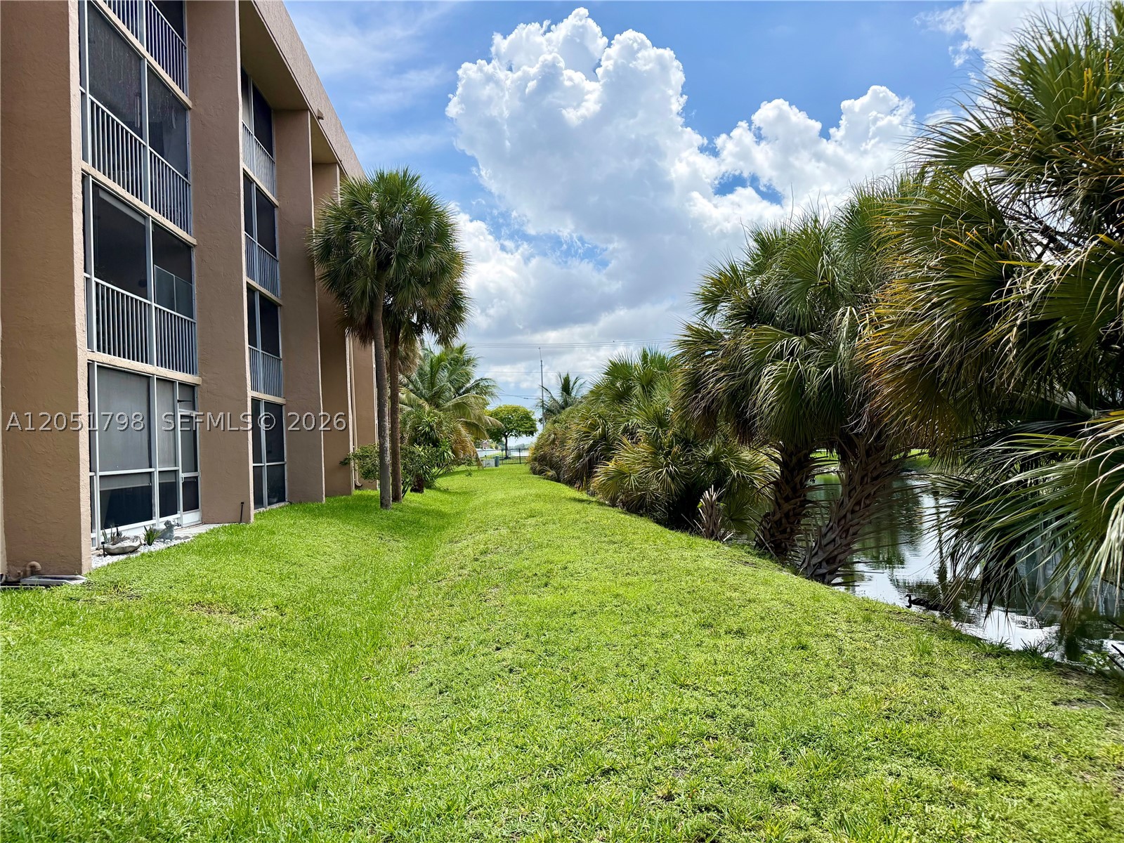COUNTRY LANE CONDO #2 - Residential