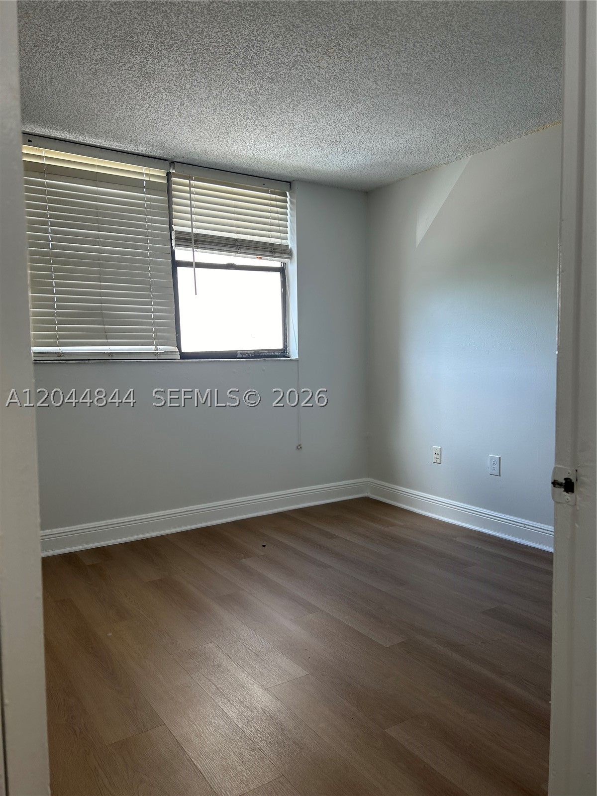 PEPPERMILL KENDALE LK'S W - Residential
