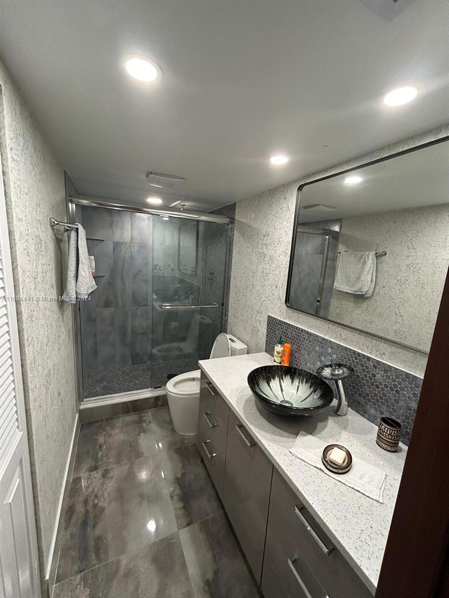 ANTIGUA VILLAGE I E CONDO - Residential Lease