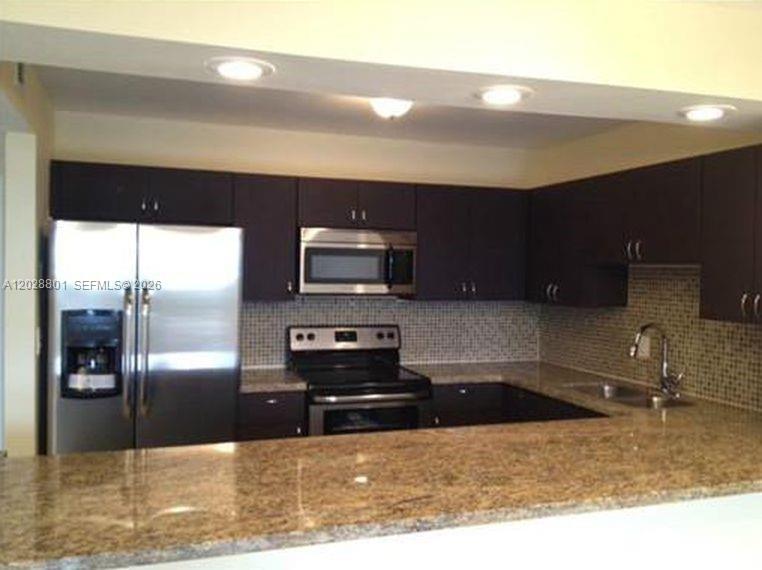 OLYMPUS CONDO PHASE - Residential Lease