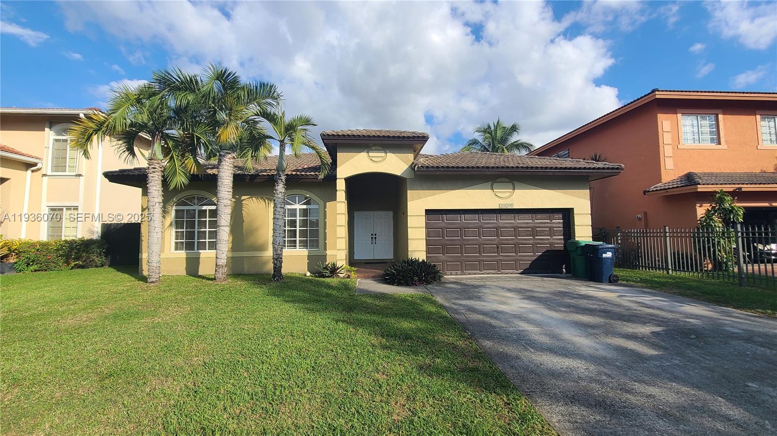 FANTASY REEF - Residential Lease