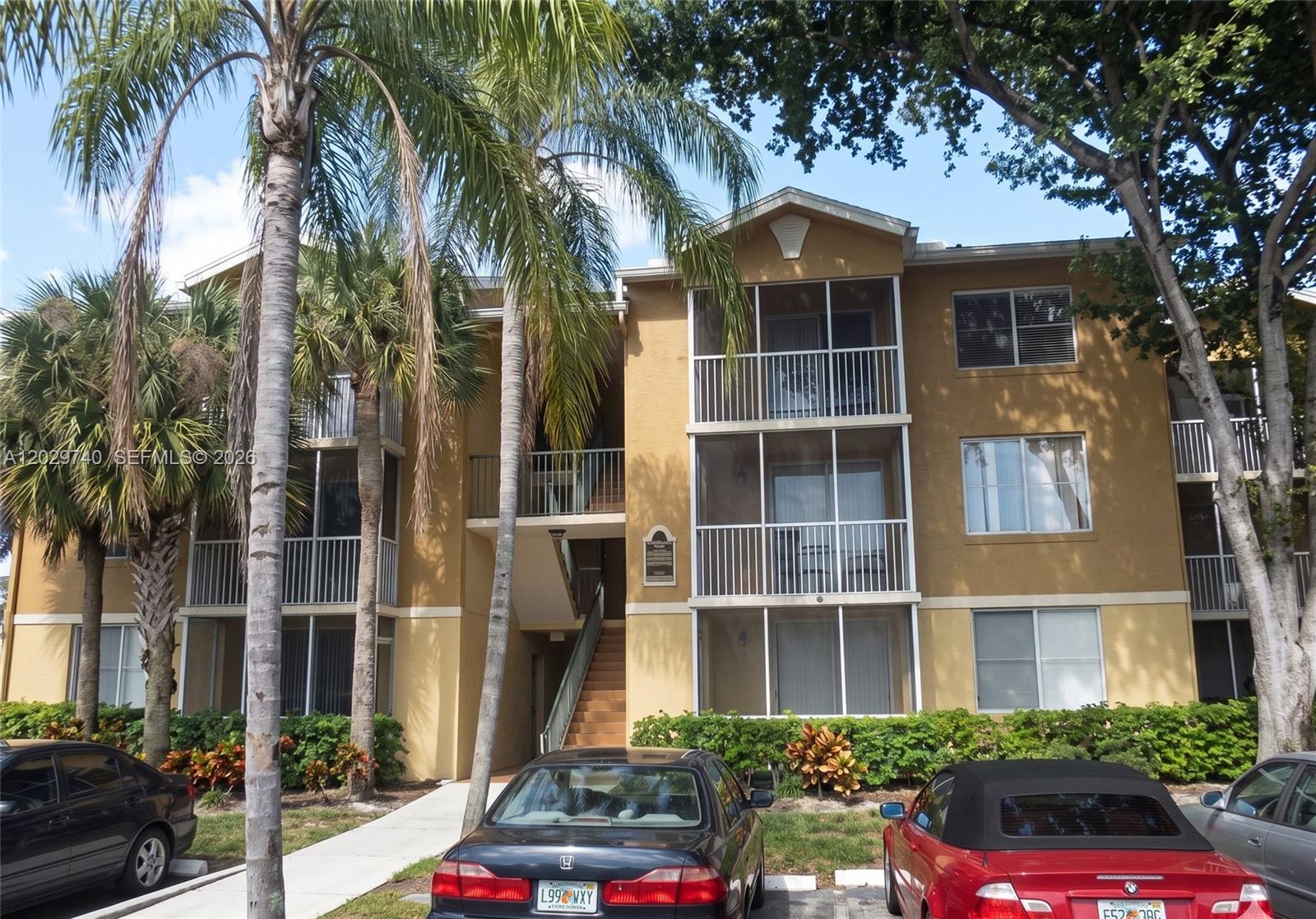 WINDWARD LAKES CONDO - Residential