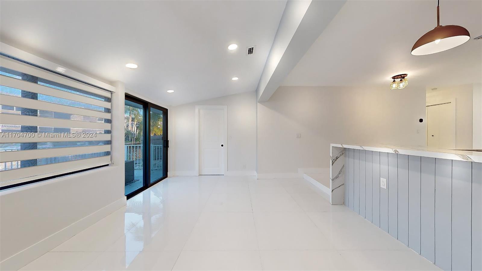 RIO NUEVO ISLE - Residential Lease