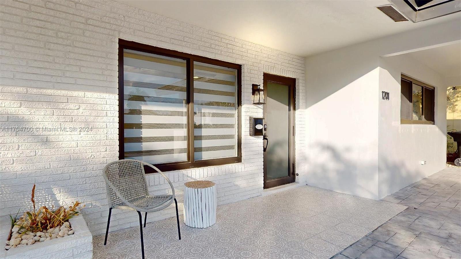 RIO NUEVO ISLE - Residential Lease