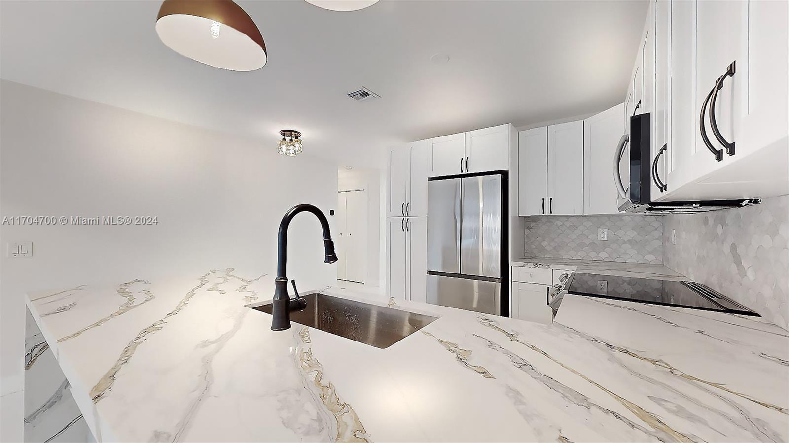 RIO NUEVO ISLE - Residential Lease