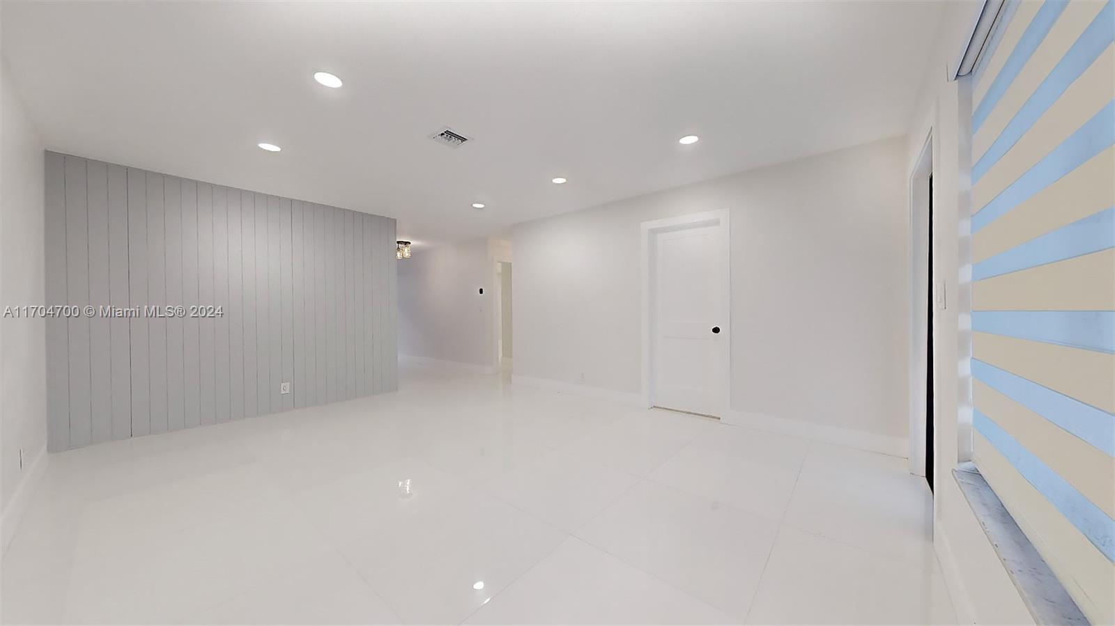 RIO NUEVO ISLE - Residential Lease