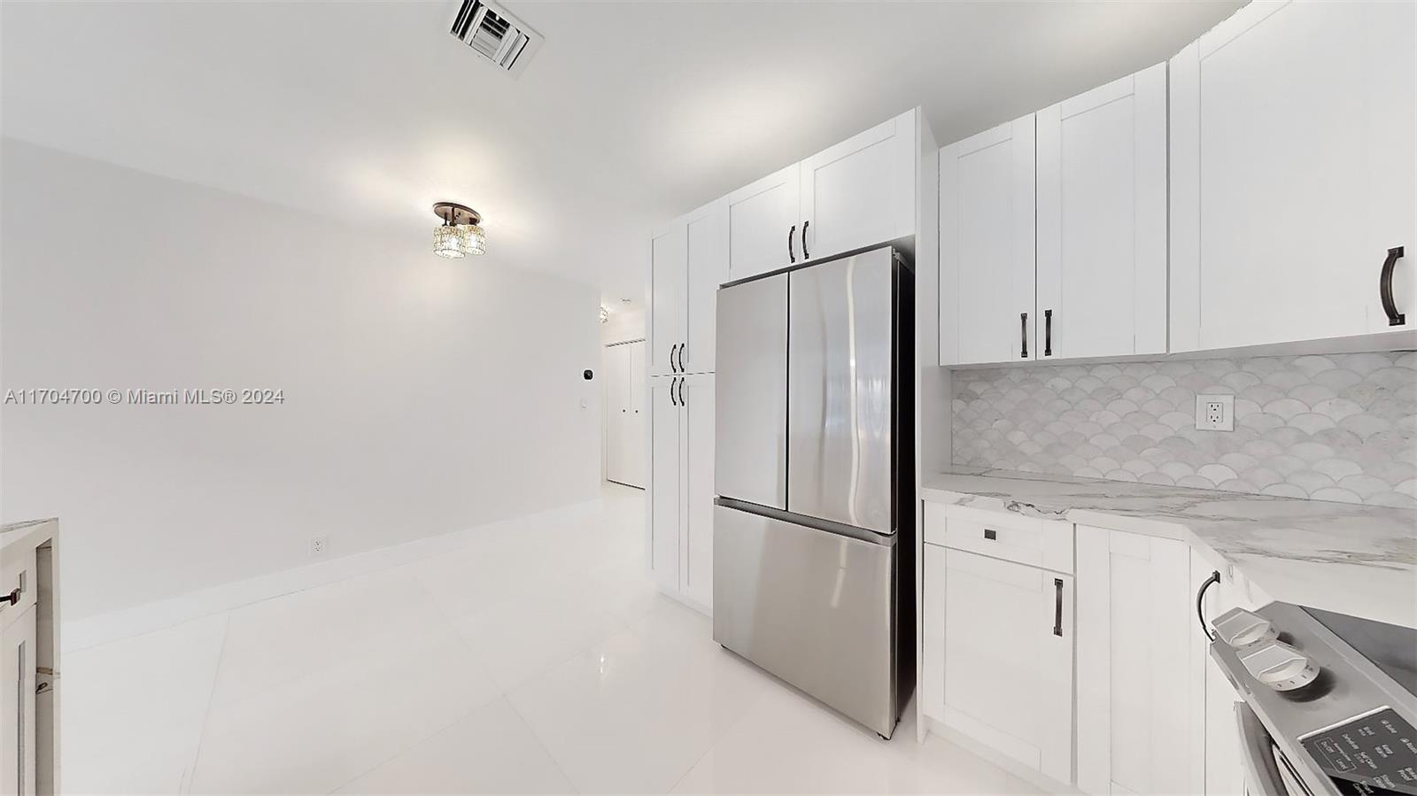 RIO NUEVO ISLE - Residential Lease