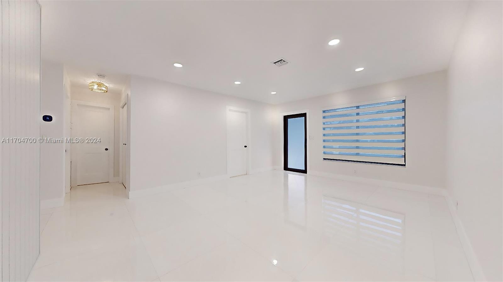 RIO NUEVO ISLE - Residential Lease