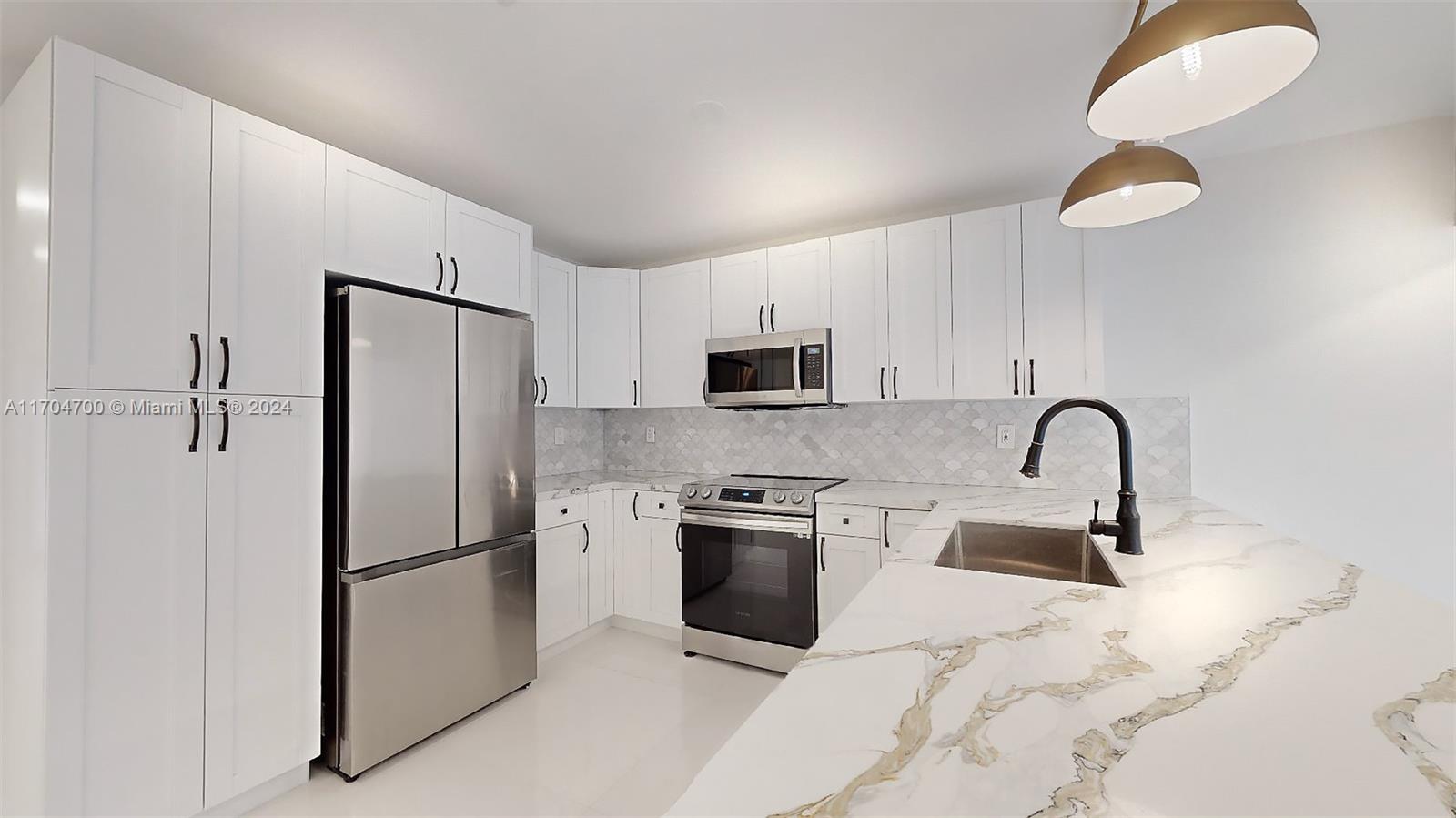 RIO NUEVO ISLE - Residential Lease