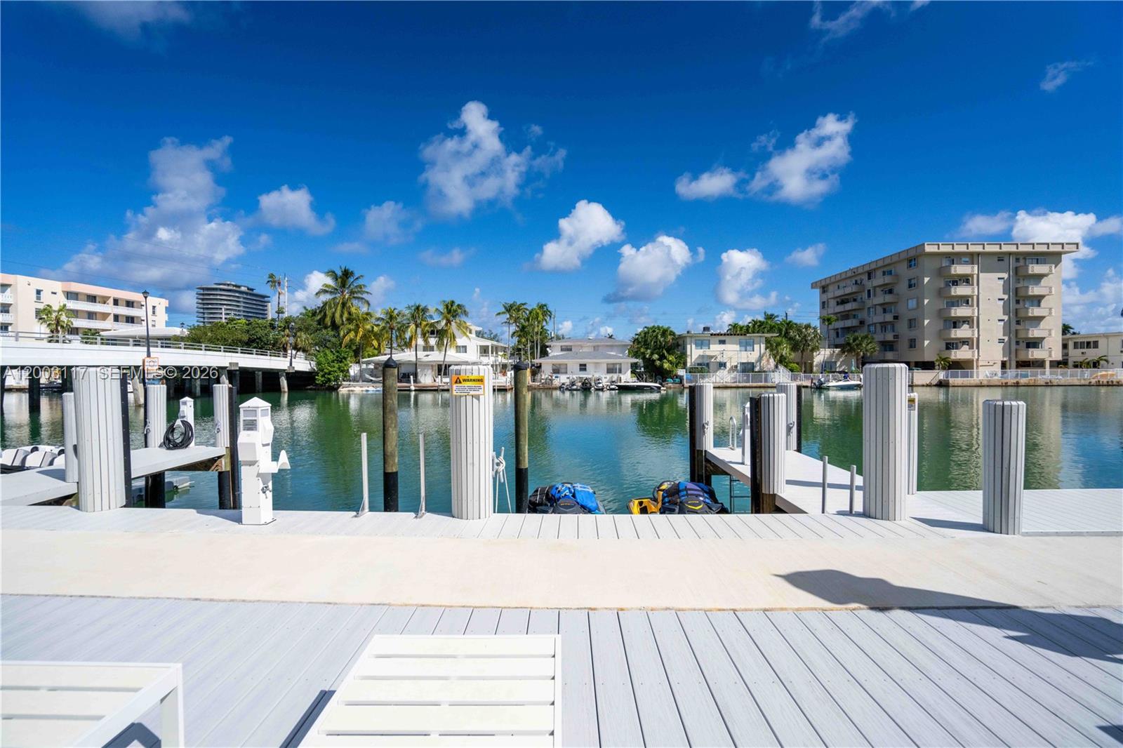 BISCAYNE BCH SUB - Land