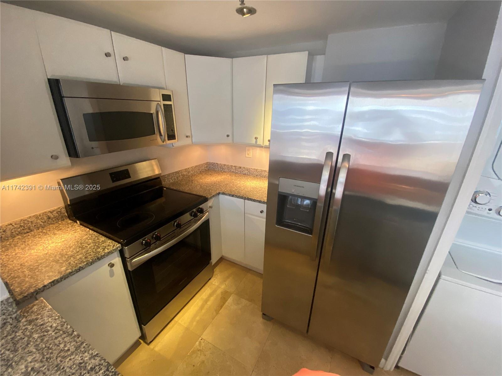 BRICKELL KEY II CONDO - Residential Lease