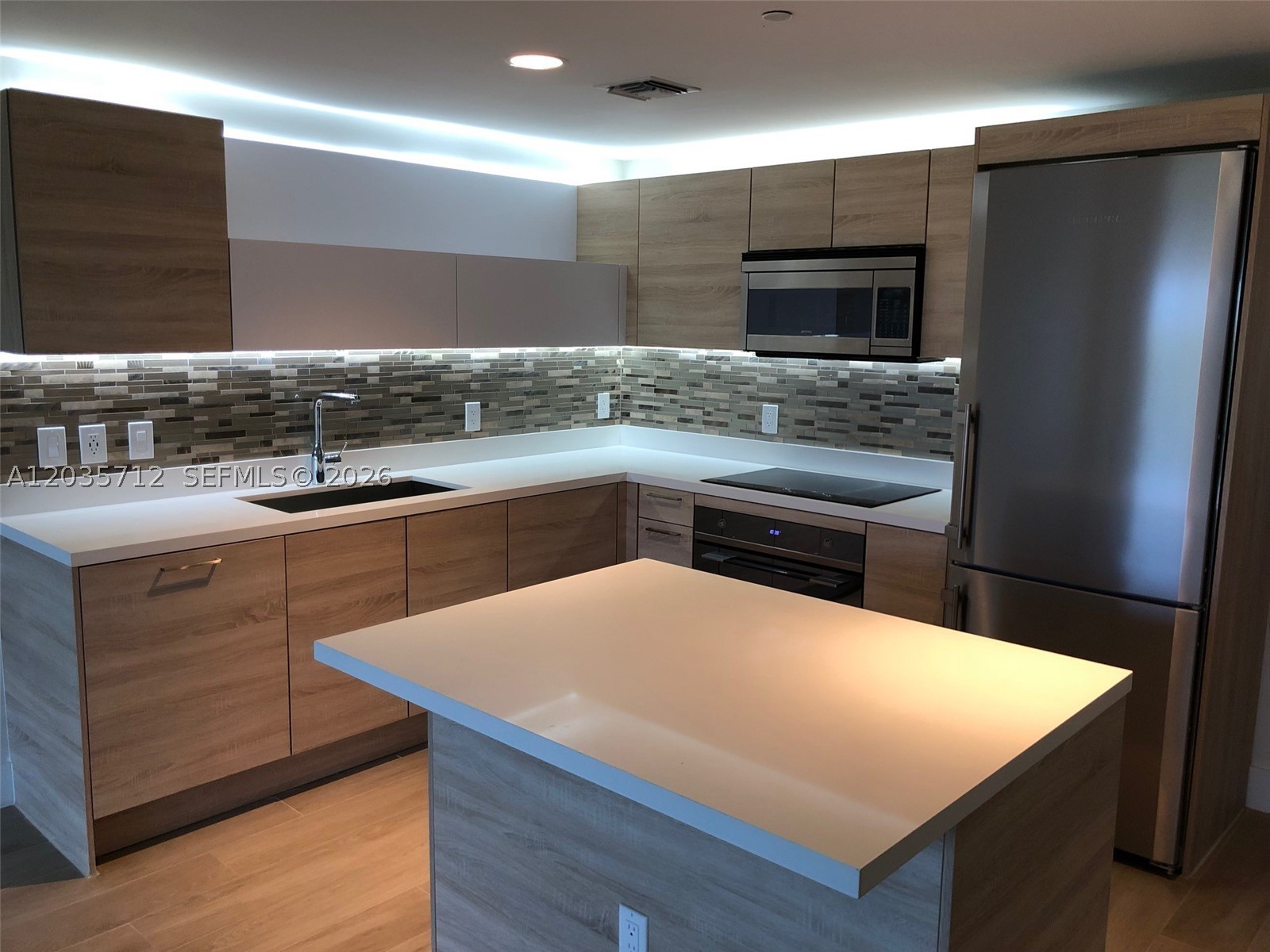 THE HARBOUR SOUTH CONDO - Residential Lease
