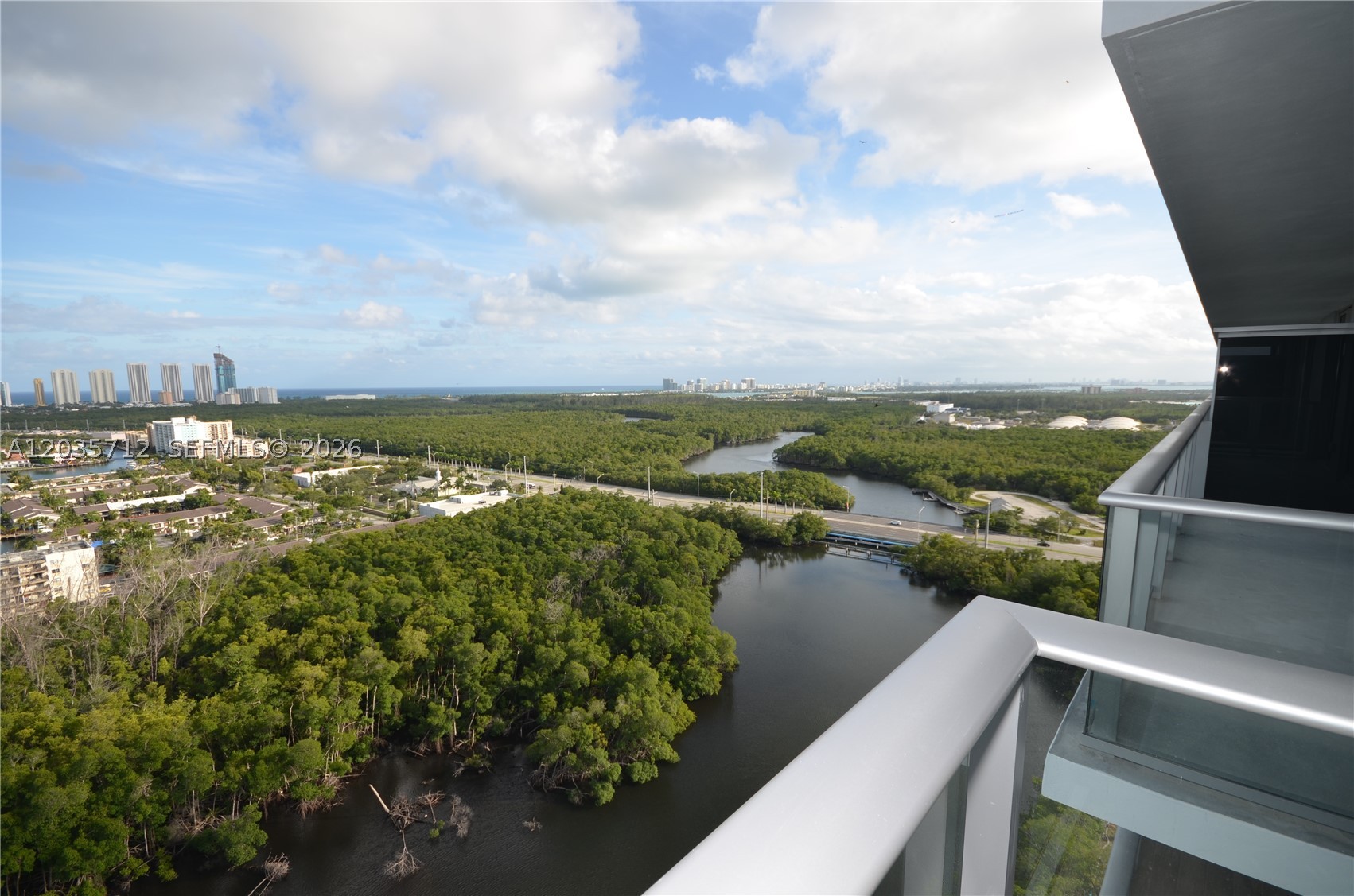 THE HARBOUR SOUTH CONDO - Residential Lease