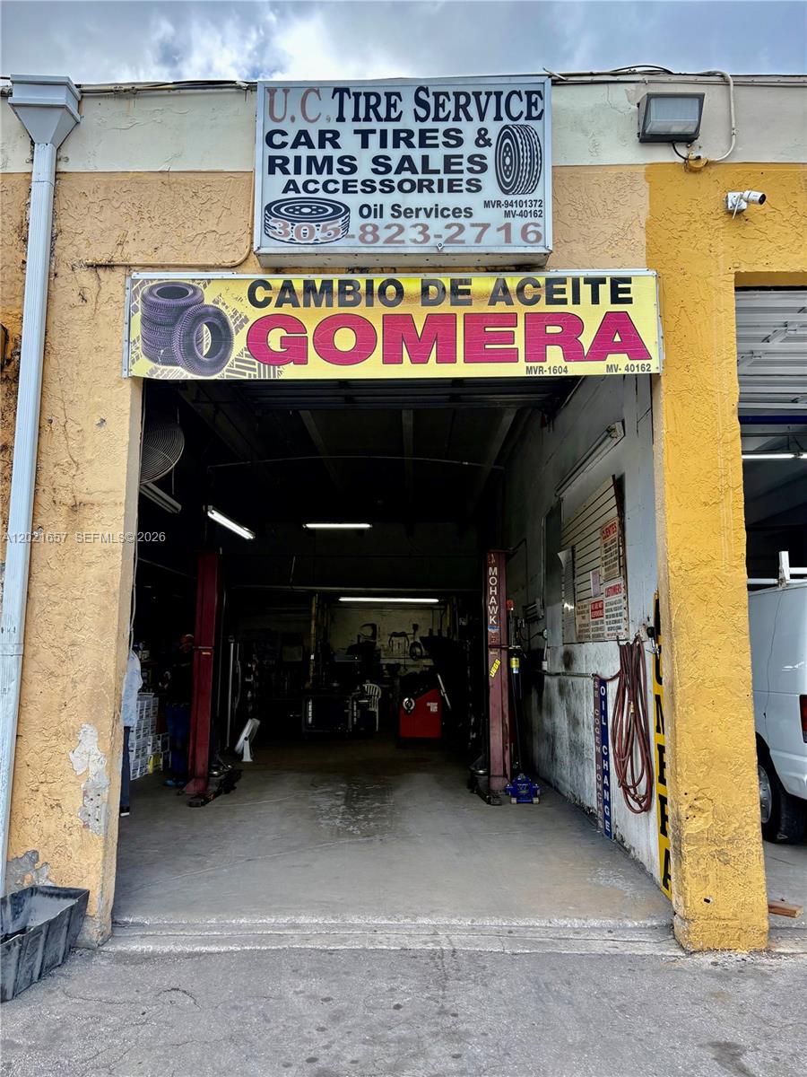 Unique Opportunity in Hialeah Gardens Tire Shop + Oil Change Business Ready to Generate Income from Day 1. Sold with Everything: full inventory + active client base.33 years in the same location = proven and stable business. Perfect for anyone looking for immediate Cash Flow. This Business won't last on the Market.