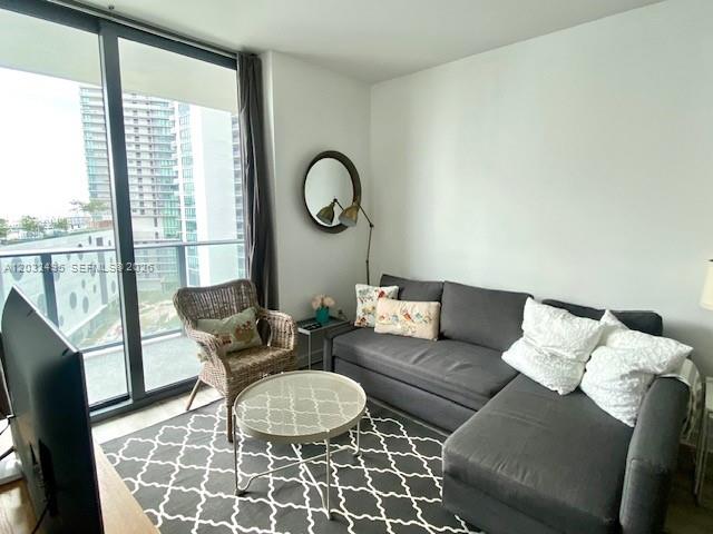 PARAISO BAYVIEWS CONDO - Residential