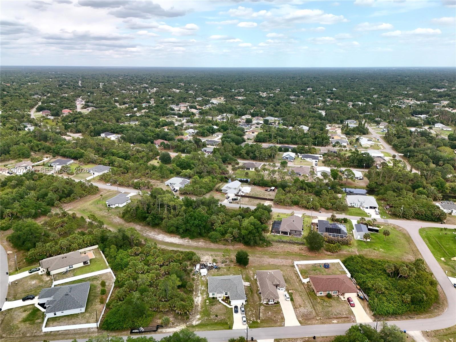 PORT CHARLOTTE - Land