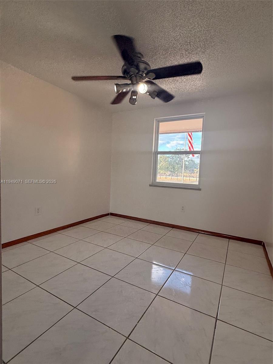 Sebring Lakes Acres - Residential