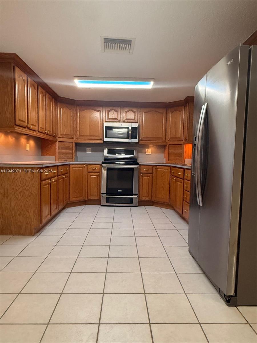 Sebring Lakes Acres - Residential