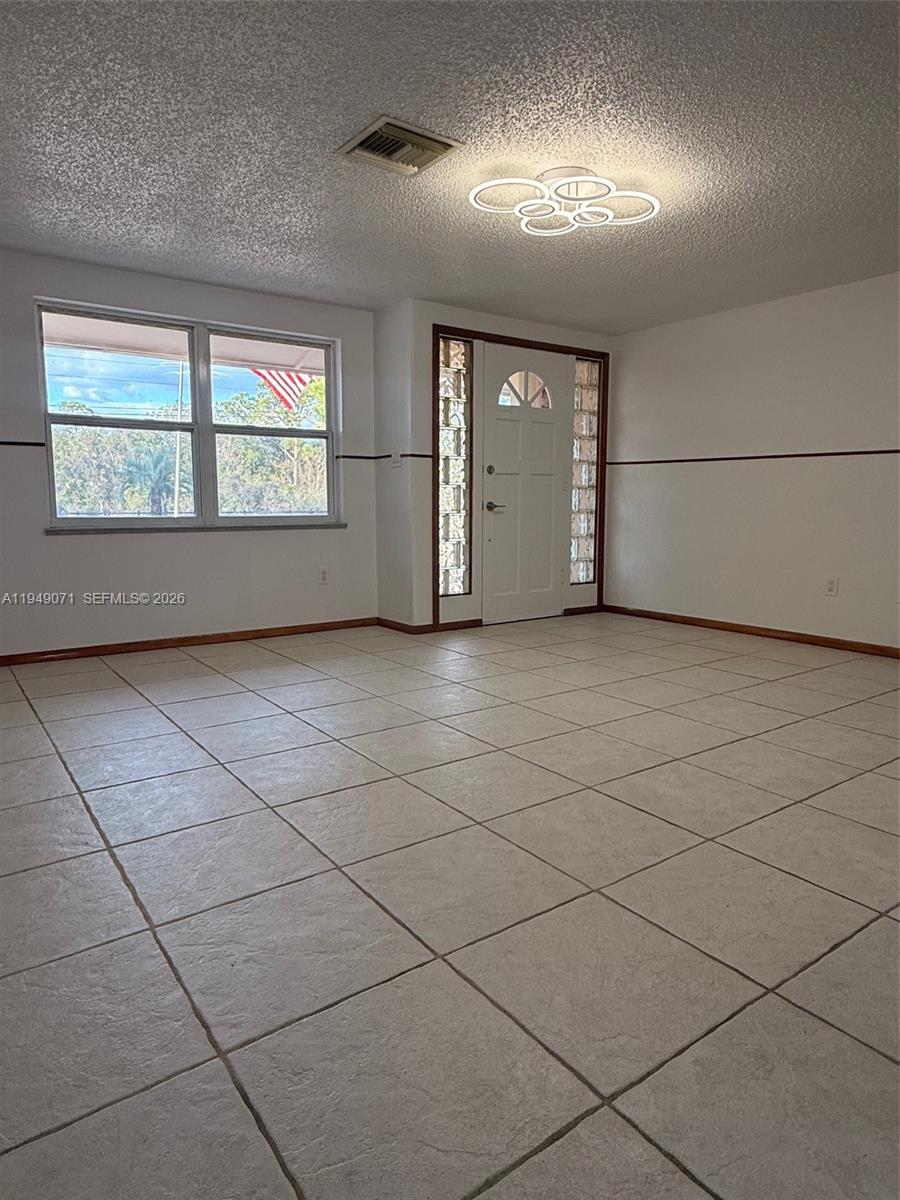 Sebring Lakes Acres - Residential