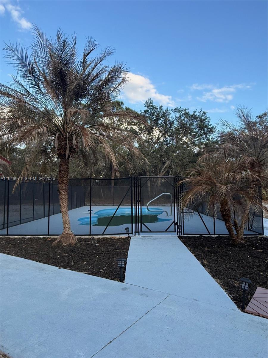 Sebring Lakes Acres - Residential