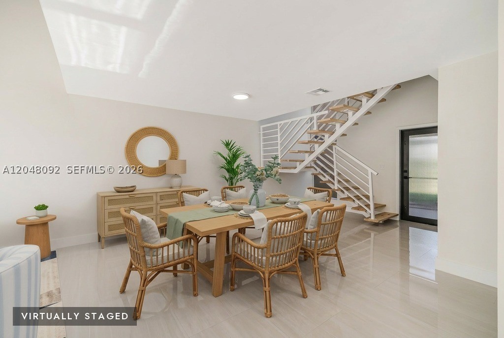 LENOX WOODS - Residential