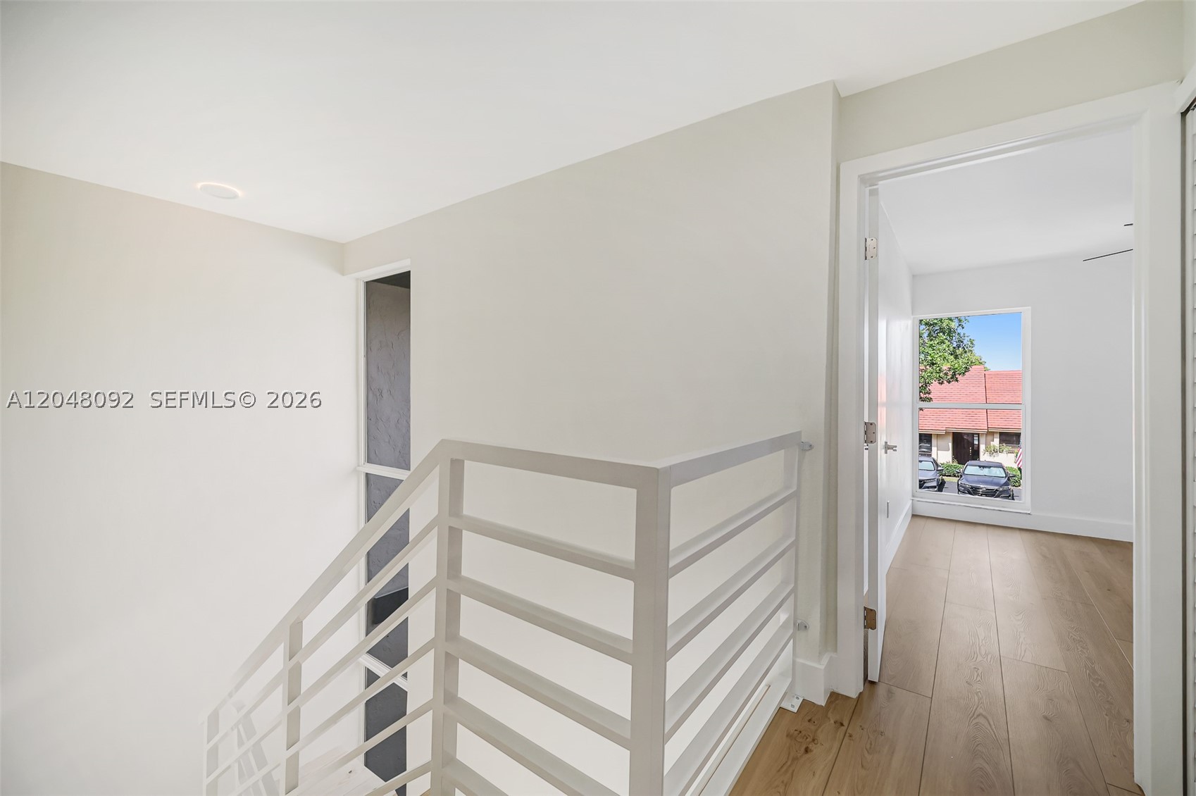 LENOX WOODS - Residential