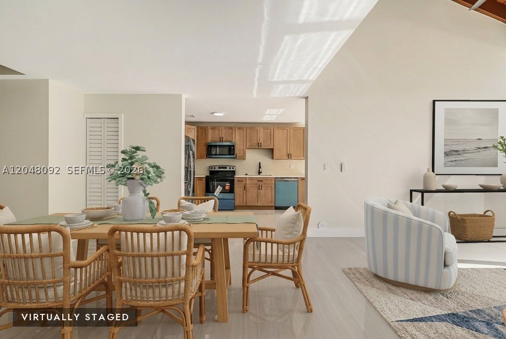 LENOX WOODS - Residential