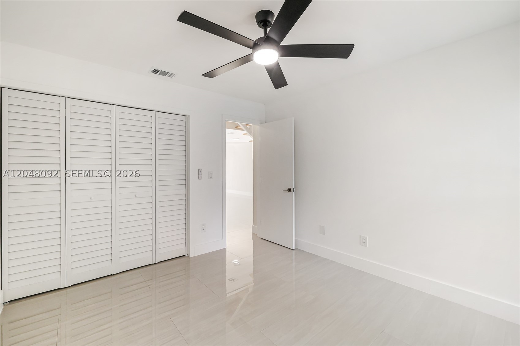 LENOX WOODS - Residential