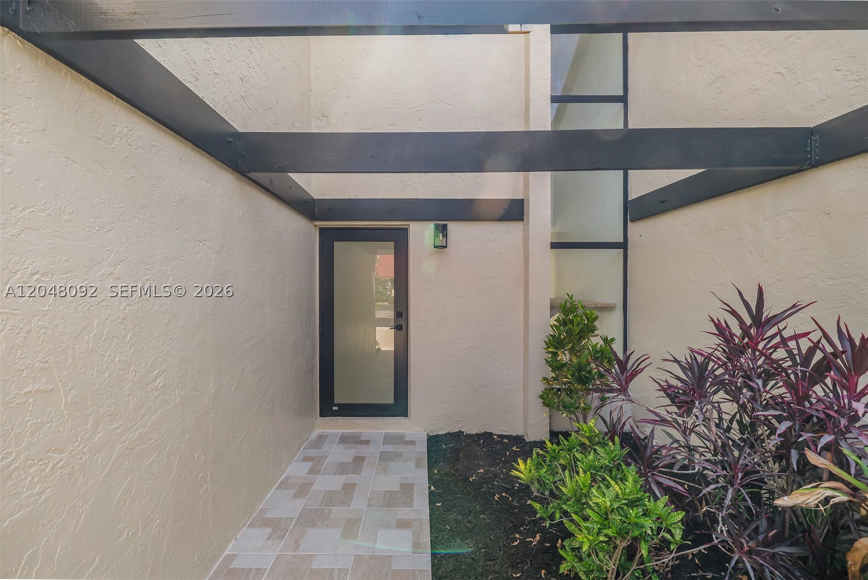 LENOX WOODS - Residential