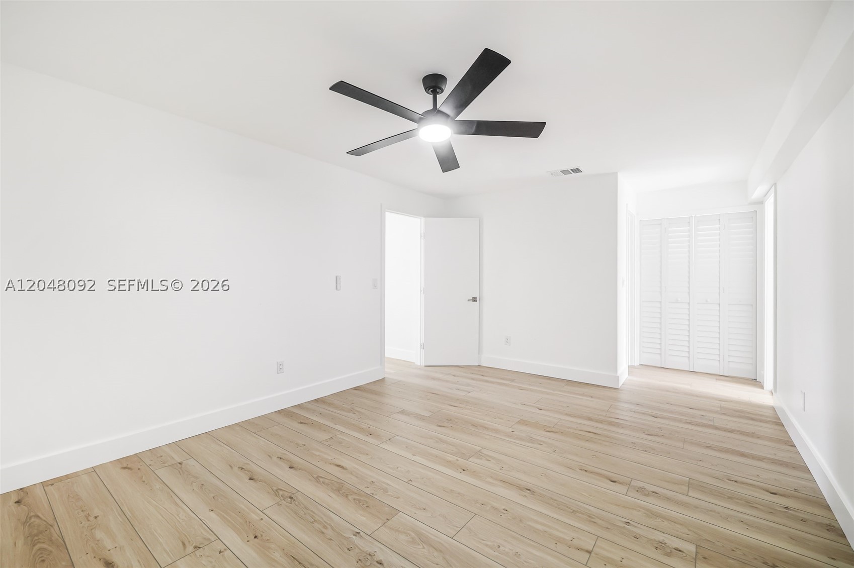 LENOX WOODS - Residential
