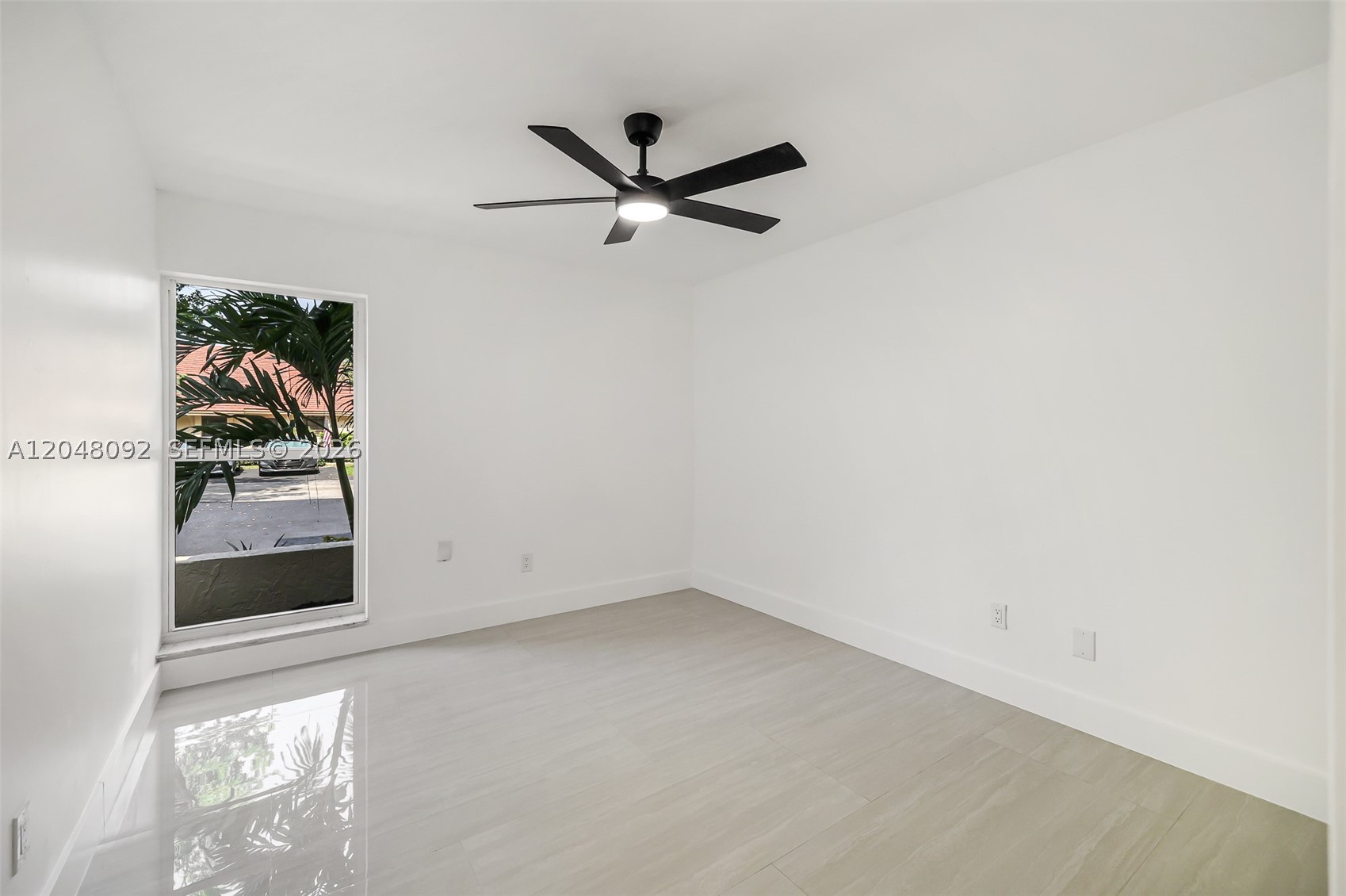 LENOX WOODS - Residential