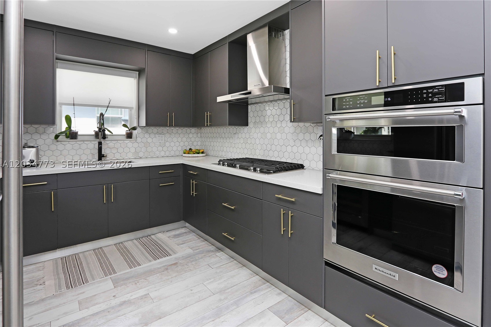 HOLLYWOOD - Residential