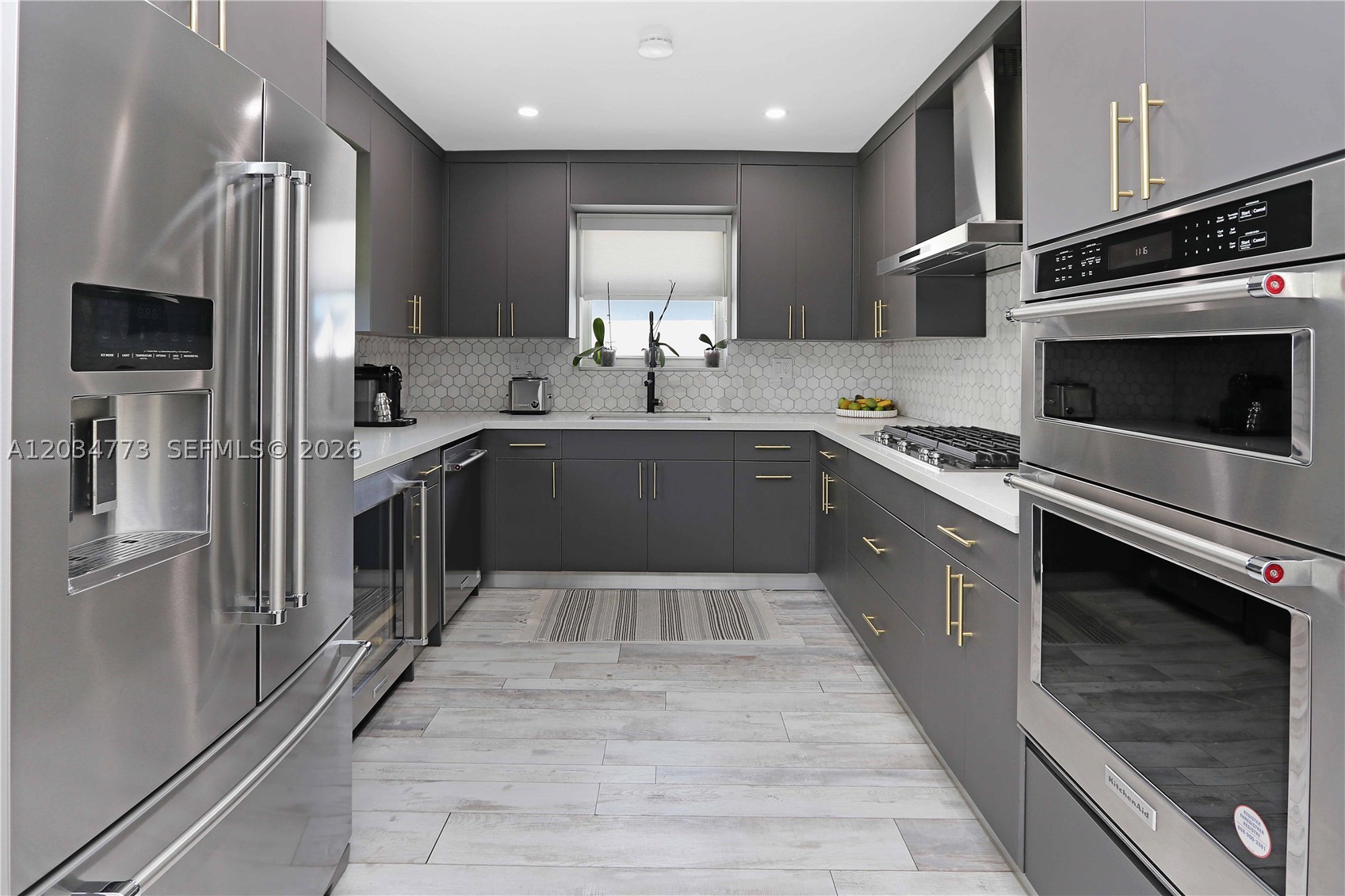 HOLLYWOOD - Residential