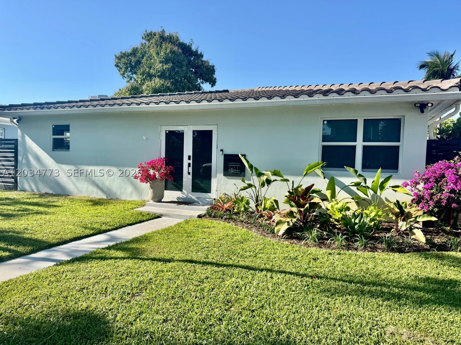 HOLLYWOOD - Residential