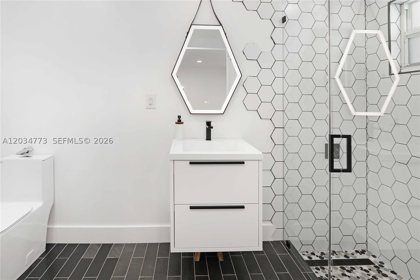 HOLLYWOOD - Residential