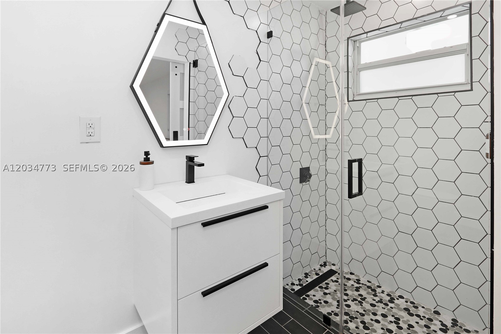 HOLLYWOOD - Residential