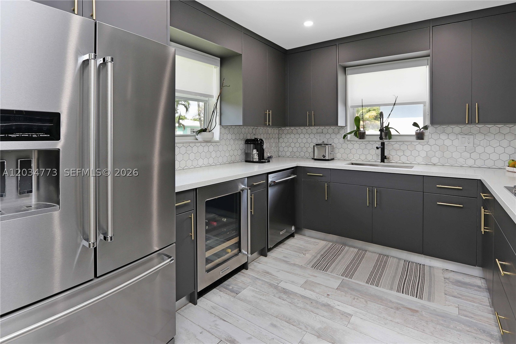 HOLLYWOOD - Residential