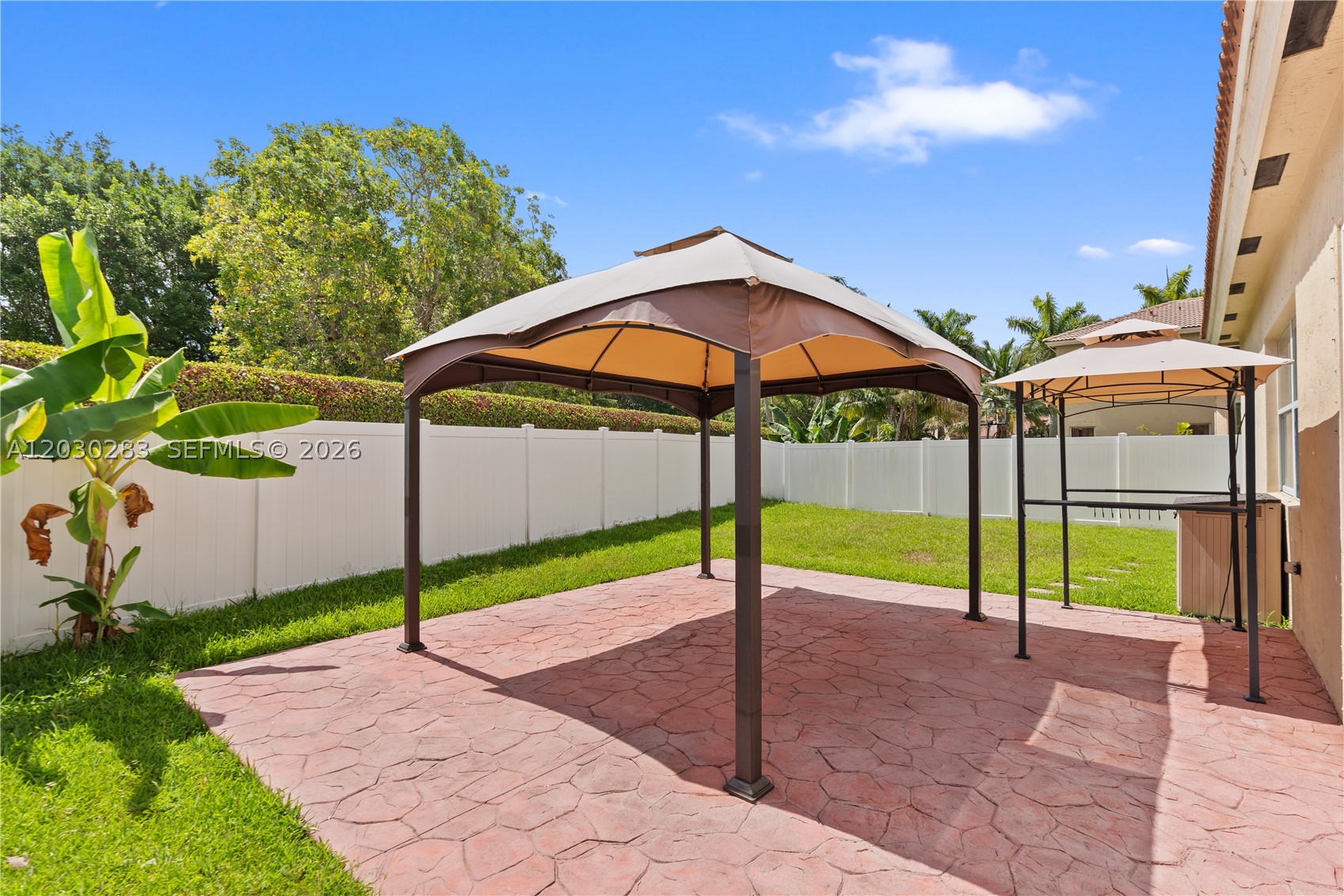 PORTOFINO LAKES - Residential