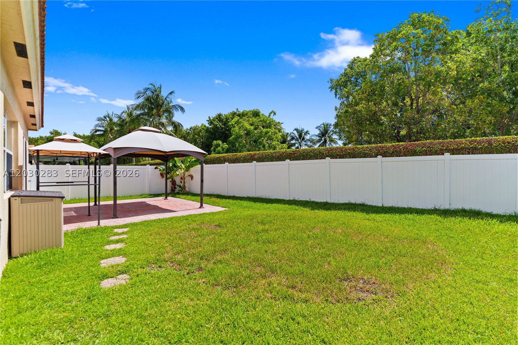 PORTOFINO LAKES - Residential