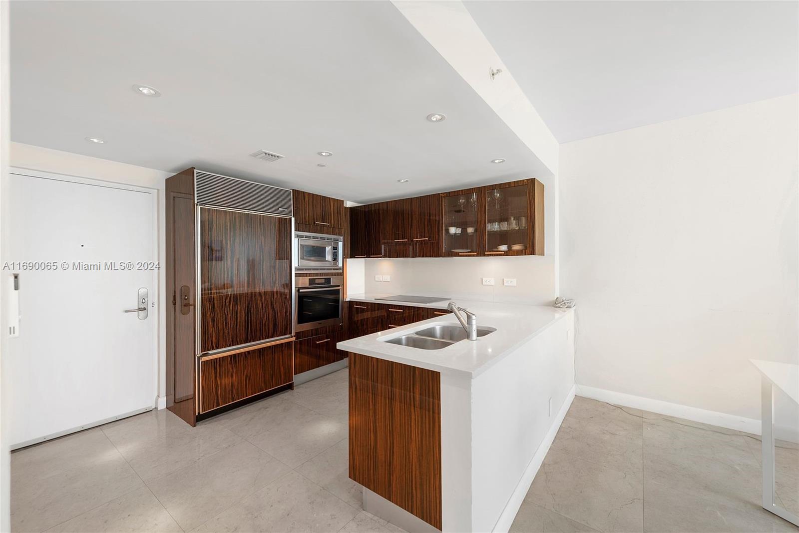 CENTRAL CARILLON BEACH CO - Residential